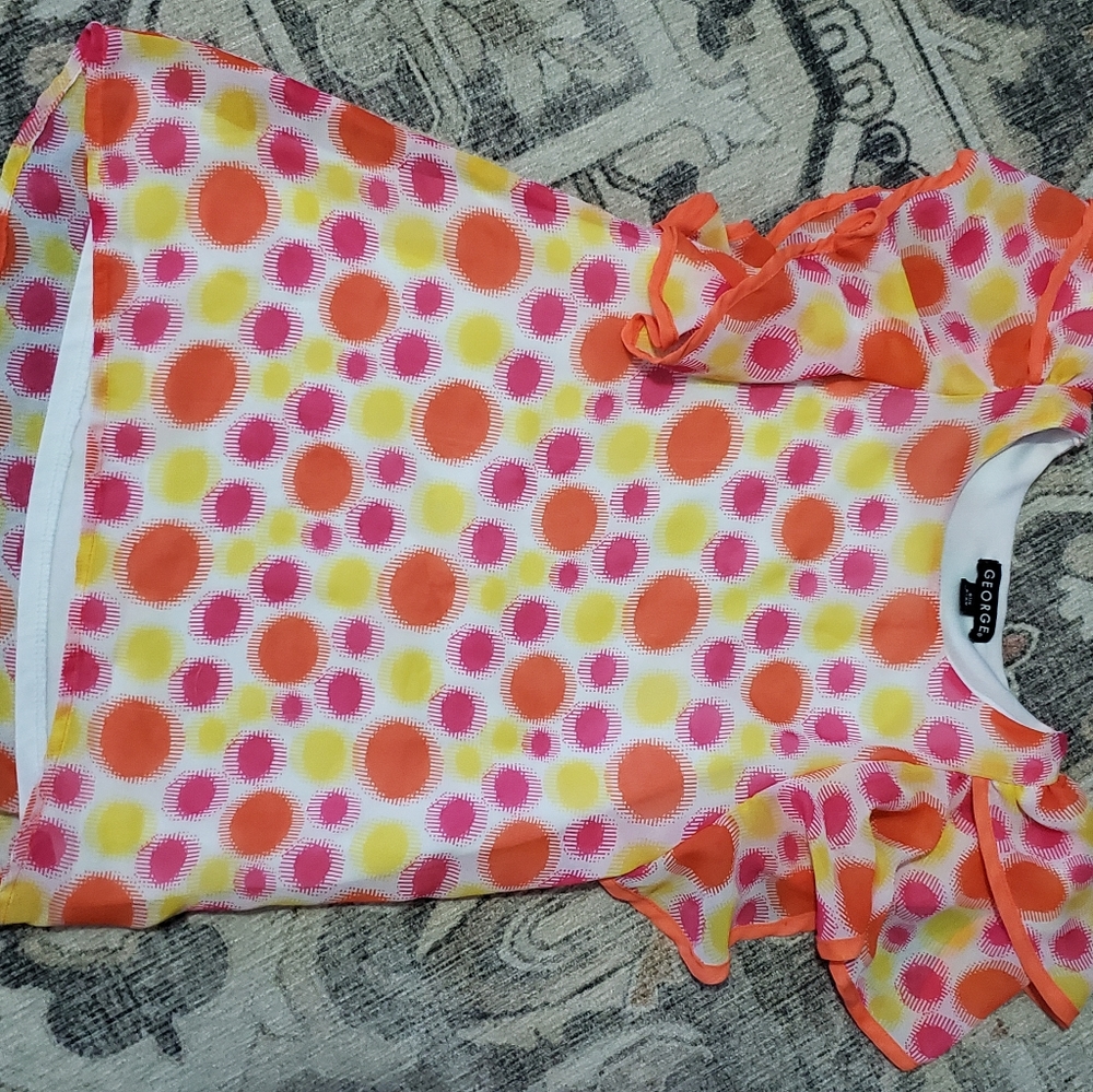 Girls size 6-6X top